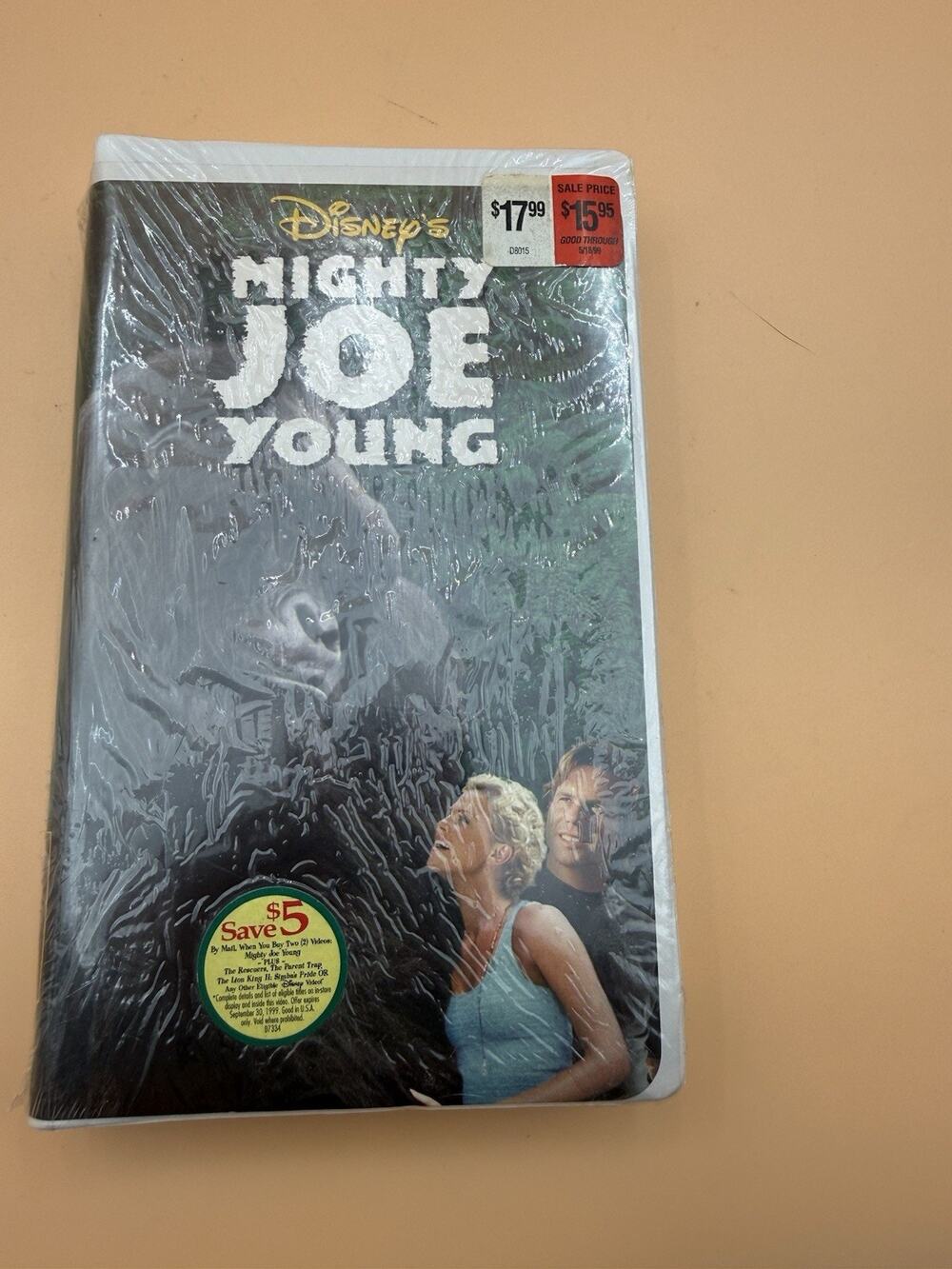DISNEY - MIGHTY JOE YOUNG - VHS 1999 Bill Paxton Charlize Theron NEW SEALED